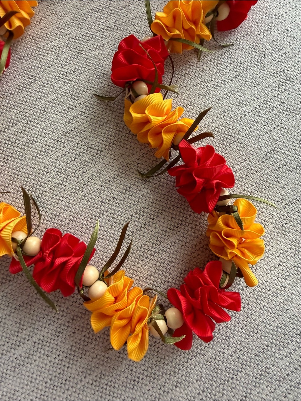 Beautiful Hawaiian lei with wooden beads 🌺